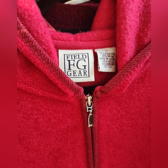 Bundle Of Reds ♥️ 5 Pieces All Same Similar Fit With 22-23" Pit To Pit (L-XL) - Picture 4 of 12